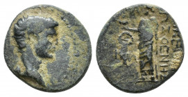 PHRYGIA. Laodicea. Augustus (27 BC-14 AD). Ae. (15.1mm, 3.1 g) Sosthenes, magistrate. Obv: ΣΕΒΑΣΤΟΣ. Bare head right. Rev: ΛΑ / OΔΙKΕΩΝ ΣΟΣΘΕΝEΣ. Zeus...