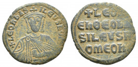Byzantine Leo VI 'the Wise' Æ Nummus. Constantinople, AD 886-912. (25.7mm, 6.8g ) +LEOҺ bASILEVS ROM, crowned facing bust, holding akakia / +LЄOҺ ЄҺ Θ...