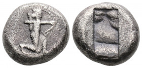 Greek
ACHAEMENID EMPIRE. Time of Darios I to Xerxes II (485-420 BC). Sardes.
AR Siglos (15mm 5.1g)
Obv: Persian king in kneeling-running stance right,...