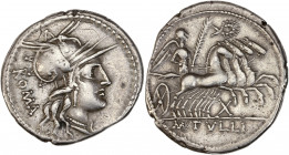 Tullius. M. Tullius (120 av J.-C.) - Ar - Denier - Rome.
A/ ROMA,
Tête casquée de Rome à droite.
R/ X, exergue: M. TVLLI,
Victoire dans un quadrig...