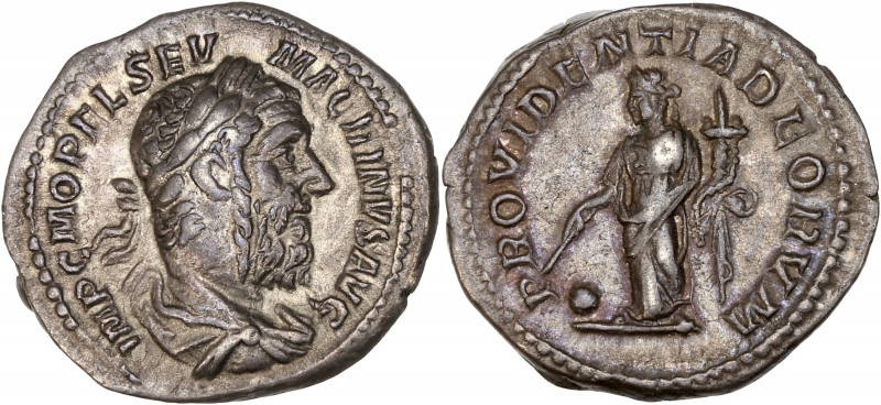 Macrin (217-218 apr J.-C.) - Ar - Denier - Rome.
A/ IMP C M OPEL SEV MACRINVS AV...