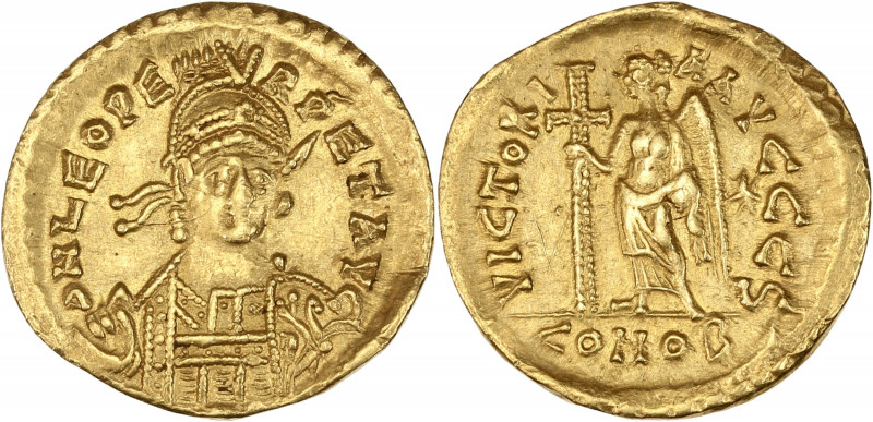 Leo Ier (457-474 apr J.C.) - Or - Solidus - Constantinople.
A/ D N LEO PE RPET ...