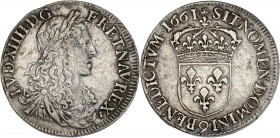 Louis XIV ( 1643-1715) - Argent - Demi-écu au buste juvénile 1661 9 - 1er Type - Rennes.
A/ LVD XIIII D G FR ET NAV REX,
Louis XIV, lauré, drapé et ...