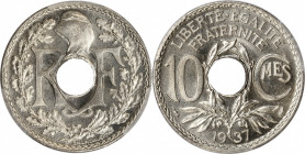IIIème République (1870-1940) - Cupronickel - 10 centimes Lindauer 1937
A/ RF, 
Branches de chêne et bonnet phrygien, signé: EM. LINDAUER.
R/ LIBERTÉ ...