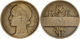 III République (1870-1940) - Délégué sénatorial - Bronze.
A/ RÉPVBLIQVE FRANÇAISE, signé: MORLON;
Marianne à gauche. 
R/ CONSEILLER D'ARRONDISSEMENT,
...