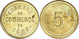 Chambre de Commerce de Bône - Algérie - Laiton - 5 centimes.
A/ CHAMBRE DE COMMERCE DE BÔNE.
R/ 5 C au centre. 
26mm - 4,59g - SPL