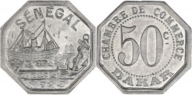 Chambre de Commerce Dakar 1920 - Aluminium - 50 centimes.
A/ SÉNÉGAL, signé : BORY, 1920.
Scène portuaire.
R/ CHAMBRE DE COMMERCE DAKAR,
50 C.
24...