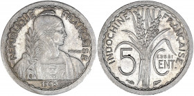 Indochine - Aluminium - Essai 5 centimes Turin 1946.
A/ RÉPUBLIQUE FRANÇAISE,
Buste de la République à droite, coiffée d'un bonnet phrygien, tenant un...
