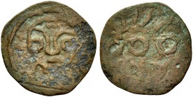 Monete di zecche italiane 
 Gaeta 
 Giovanni IV, 991-1012 o Giovanni V, 1012-1032. Follaro, Æ 1,69 g. Testa di S.Erasmo di fronte. Rv. IOHS DVX into...