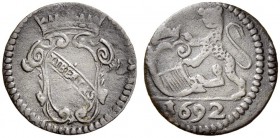 Monete di zecche italiane 
 Lucca 
 Quattrino o panterino 1692, Cu 0,55 g. Stemma coronato. Rv. Stemma coronato sostenuto da una pantera; all’esergo...