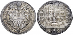Monete di zecche italiane 
 Roma 
 Clemente XI (Gianfrancesco Albani), 1700-1721. 
 Piastra a. XIII, AR 31,89 g. CLEMENS XI – P M AN XIII Stemma so...