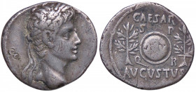 ROMANE IMPERIALI - Augusto (27 a.C.-14 d.C.) - Denario C. 51; RIC 270 (AG g. 3,55)
bel BB