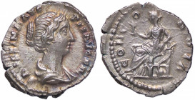 ROMANE IMPERIALI - Faustina II (moglie di M. Aurelio) - Denario C. 54; RIC A502a (AG g. 2,83)
qFDC/SPL+
