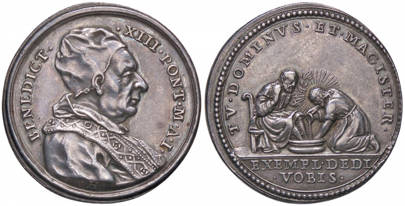 MEDAGLIE - PAPALI - Benedetto XIII (1724-1730) - Medaglia A. I - Lavanda dei pie...