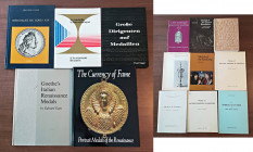 BIBLIOGRAFIA NUMISMATICA - LIBRI Insieme di 14 tra opuscoli e libri esteri sulla medaglistica
Ottimo