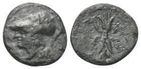 Bruttium. Lokroi Epizephyrioi.

Bronze. Ca. 300 - 275 v. Chr.
Vs: Kopf der Athena mit korinthischem Helm links.
Rs: Blitzbündel.

14 mm. 1,80 g....