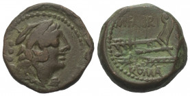 M Fabrinius.

 Quadrans. 132 v. Chr. Rom.
Vs: Kopf des Herakles mit Löwenskalp rechts, darunter Keule, dahinter Wertzeichen: drei Punkte.
Rs: Pror...