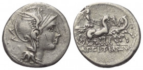 Appius Claudius Pulcher mit T. Manlius Mancinus und Q. Urbinius.

 Denar (Silber). 111 oder 110 v. Chr. Rom.
Vs: Kopf der Roma mit geflügeltem Helm...