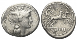 C. Claudius Pulcher.

 Denar (Silber). 110 oder 109 v. Chr. Rom.
Vs: Kopf der Roma mit geflügeltem Greifenkopfhelm rechts.
Rs: C PVLCHER. Victoria...