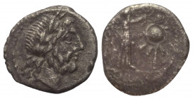Cn. Lentulus Clodianus.

 Quinar (Silber). 88 v. Chr. Rom.
Vs: Kopf des Jupiter mit Lorbeerkranz rechts.
Rs: CN LENT (teilweise in Ligatur). Victo...