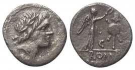 Anonym.

 Quinar (Silber). 81 v. Chr. Ungesicherte Münzstätte.
Vs: Kopf des Apollo mit Lorbeerkranz rechts.
Rs: Victoria nach rechts bekränzt Trop...