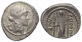 P. Clodius.

 Denar (Silber). 42 v. Chr. Rom.
Vs: Kopf des Apollo mit Lorbeerkranz rechts, dahinter Lyra.
Rs: P CLODIVS / M F. Diana mit zwei bren...
