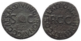 Caligula (37 - 41 n. Chr.).

 Quadrans. 40 - 41 n. Chr. Rom.
Vs: C CAESAR DIVI AVG PRON AVG. Pileus zwischen S - C.
Rs: PON M TR P IIII P P COS TE...