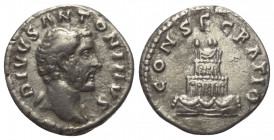Antoninus Pius (138 - 161 n. Chr.).

 Denar (Silber). 161 n. Chr. Rom.
Vs: DIVVS ANTONINVS. Büste mit Drapierung rechts.
Rs: CONSECRATIO. Scheiter...