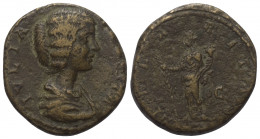Iulia Domna (gest. 217 n. Chr.).

 As. 197 n. Chr. Rom.
Vs: IVLIA AVGVSTA. Drapierte Büste rechts.
Rs: HILARITAS / S - C. Hilaritas mit Füllhorn u...