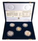 CONFEDERAZIONE PANEUROPEA - lotto 5 monete 1984, in astuccio
Oro e argento
FS