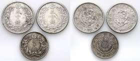 Japan
Japan. 20 and 50 dream, set of 3 coins 

Obiegowe egzemplarze.

Details: Ag 
Condition: 3 (VF)