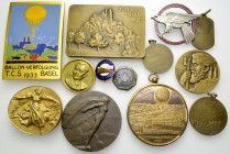 Lot von 13 Luftfahrt-Medaillen