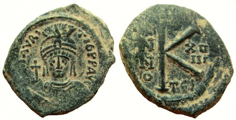 Maurice Tiberius, 582-602 AD. AE Half Follis. Thessalonica mint.

22 mm. Weigh...