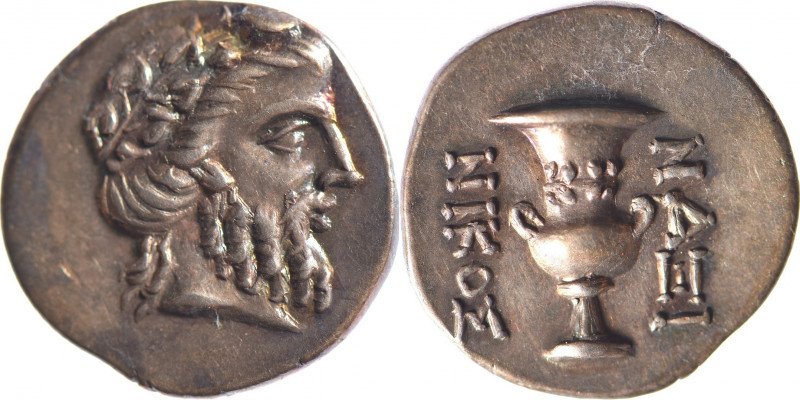 CYCLADES, Paros (2ème siècle av.). Drachme (3.86 g) à la tête barbue de Dionysos...
