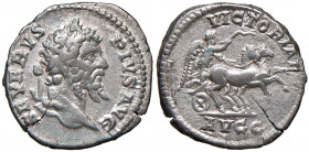 Septimius Severus 193 - 211
Römisches Kaiserreich. Denarius, 202-210 n. Chr.. Kopf mit Lorbeerkranz n.r. // Victoria mit Peitsche in Biga n.r. Ex Künk...