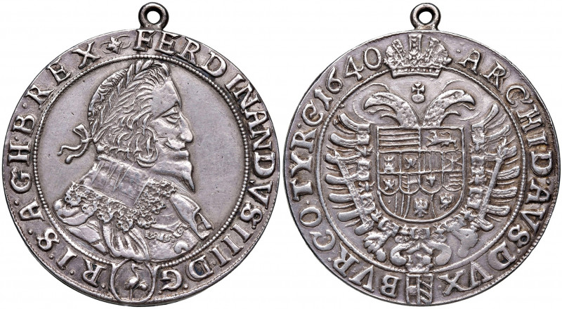 Ferdinand III. 1637 - 1657
Schraubtaler, 1640. mit Öse, ohne Bilder.
Wien
20,31g...