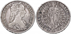Maria Theresia 1740 - 1780
Taler, 1742 aus 1741 K-B. Kremnitz
28,37g
Fr. 1042a, Her. 563, Eyp. 240a/2
ss