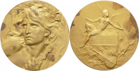 Francia, medaglia con rappresentazione di Apollo, per la presidenza onoraria di Massenet, 1911, opus Loudray; AE dorato - gr. 139,05 - Ø 68mm
SPL

...