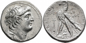 SELEUKID KINGS OF SYRIA. Antiochos VII Euergetes (Sidetes), 138-129 BC. Tetradrachm (Silver, 26 mm, 14.09 g, 12 h), Phoenician standard, Tyre, SE 179 ...