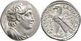 SELEUKID KINGS OF SYRIA. Antiochos VII Euergetes (Sidetes), 138-129 BC. Tetradrachm (Silver, 29 mm, 14.05 g, 12 h), Phoenician standard, Tyre, SE 177 ...