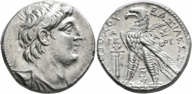 SELEUKID KINGS OF SYRIA. Antiochos VII Euergetes (Sidetes), 138-129 BC. Tetradrachm (Silver, 27 mm, 14.16 g, 12 h), Phoenician standard, Tyre, SE 179 ...
