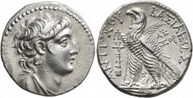 SELEUKID KINGS OF SYRIA. Antiochos VII Euergetes (Sidetes), 138-129 BC. Tetradrachm (Silver, 23 mm, 14.11 g, 12 h), Phoenician standard, Tyre, SE 177 ...