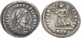 Valentinian II, 375-392. Siliqua (Silver, 19 mm, 2.00 g, 6 h), Treveri, 375-378. D N VALENTINIANVS IVN P F AVG Pearl-diademed, draped and cuirassed bu...