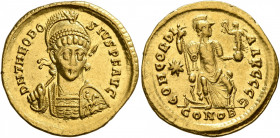 Theodosius II, 402-450. Solidus (Gold, 20 mm, 4.47 g, 6 h), Constantinopolis, 403-408. D N THEODOSIVS P F AVG Pearl-diademed, helmeted and cuirassed b...