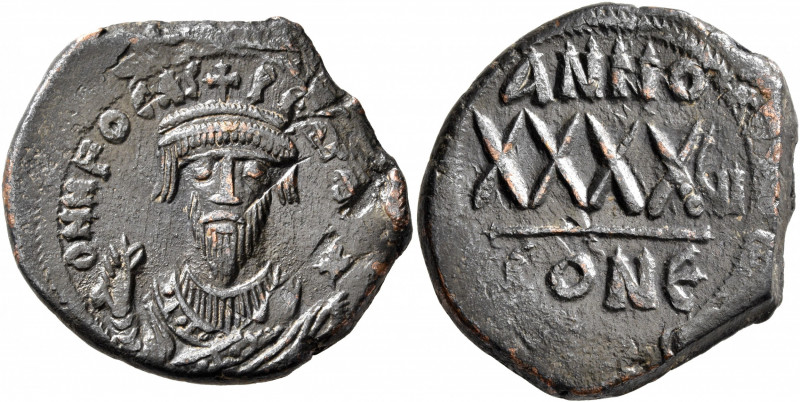 Phocas, 602-610. Follis (Bronze, 30 mm, 13.00 g, 8 h), Constantinopolis, RY 7 = ...