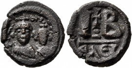 Heraclius, with Heraclius Constantine, 610-641. 12 Nummi (Bronze, 17 mm, 4.50 g, 7 h), Persian occupation of Egypt (?), Alexandria, circa 618-628. Dra...