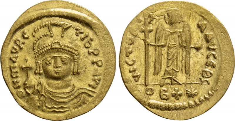 MAURICE TIBERIUS (582-602). GOLD Solidus of 22 Siliquae. Constantinople. 

Obv...