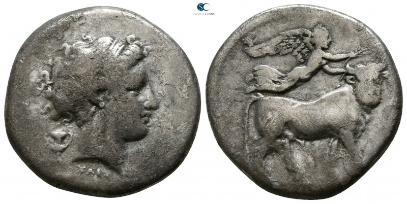 Campania. Neapolis 300-275 BC. 
Nomos AR

19mm., 6,82g.

Head of nymph righ...