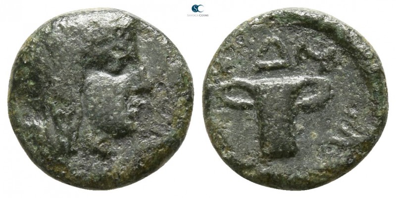 Kings of Thrace. Uncertain mint. Uncertain king circa 400-300 BC. 
Bronze Æ

...