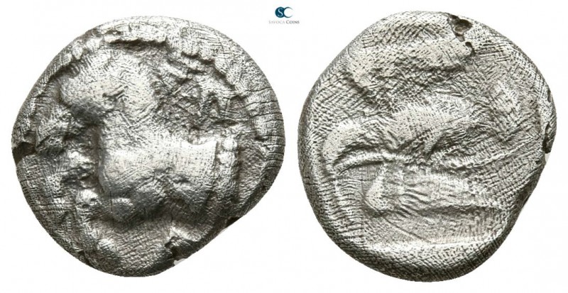 Kings of Thrace. Olynthos. Sparadokos 445-435 BC. 
Diobol AR

8mm., 1,15g.
...